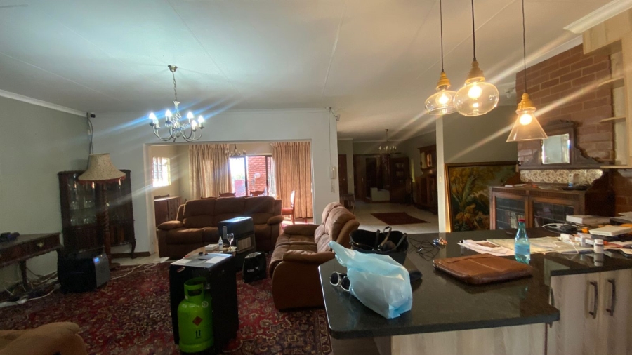 4 Bedroom Property for Sale in Meerhof North West
